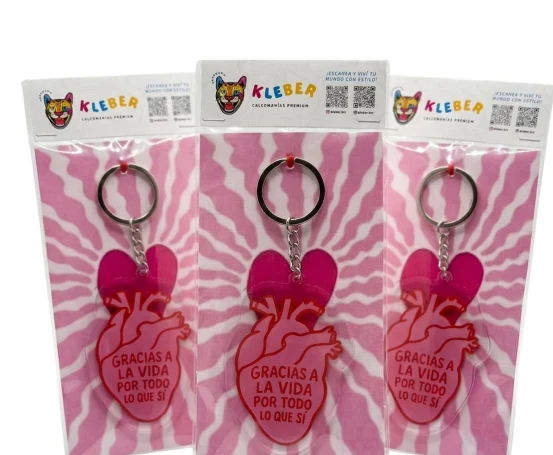 Llaveros personalizados en packaging Kleber